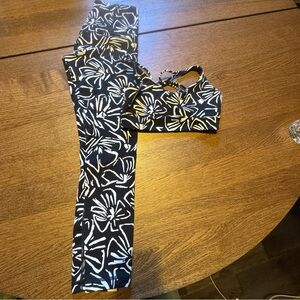 Athleta Black and White Patterned Activewear Set